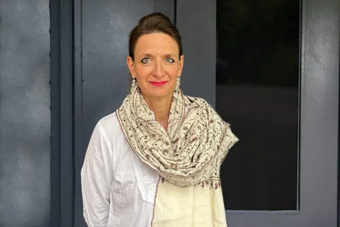 Gabriela Tonole — Sekretariat